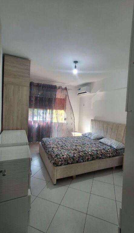 Appartamento 1+1 in affitto a Rruga Aleksander Goga, Durazzo, 98 m²