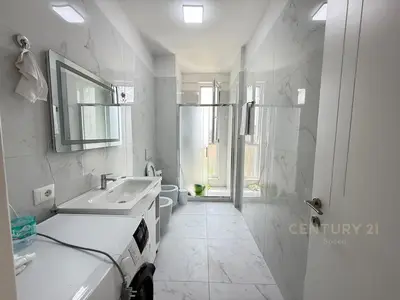 Apartament 1+1 me qera në Rruga Siri Kodra, Tiranë, 74 m². Foto 6 nga 6