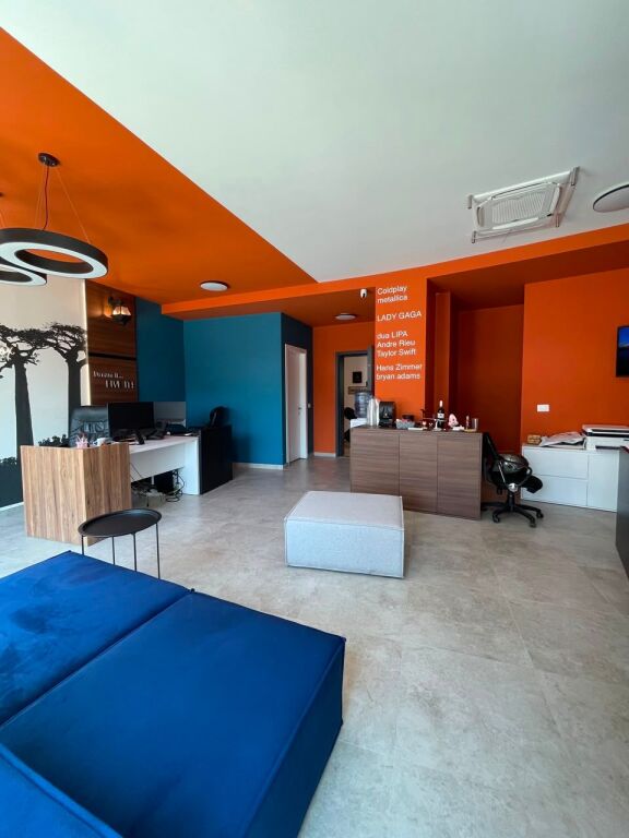 Ufficio in affitto a Rruga e Kosovarëve, Tirana, 81 m²