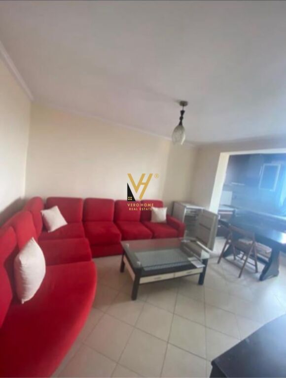 Apartament 2+1 me qera në Uzina Dinamo, Tiranë, 78 m². Foto 2 nga 3
