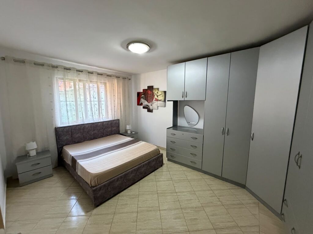 Apartment 2+1 for rent in Vasil Shanto, Tirana, 100 m². Photo 3 of 3
