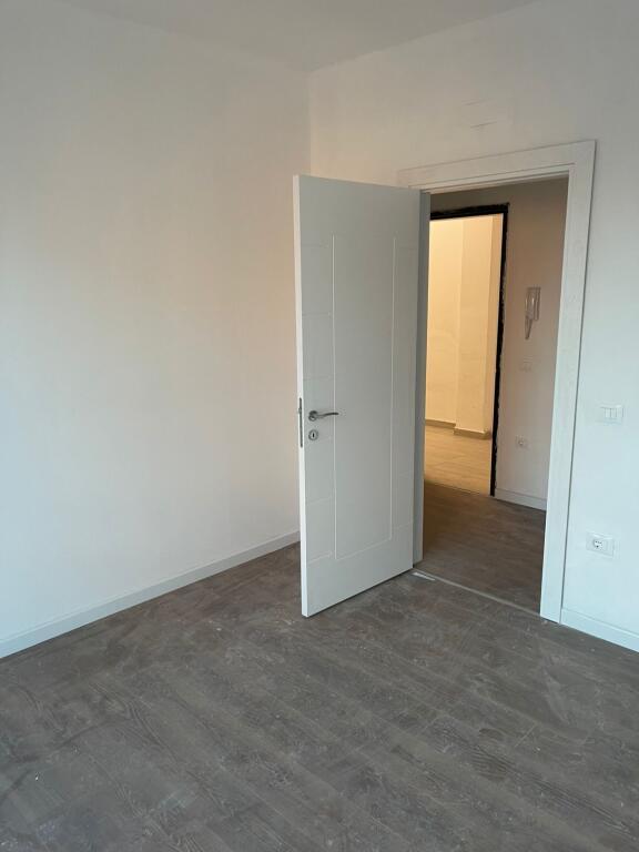 Apartament 2+1 me qera në Myslym shyr, Tiranë, 90 m²
