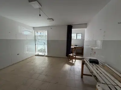 Garage for sale in Linzë, Tirana, 179 m². Photo 2 of 5