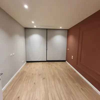 Zyrë me qera në Lake View Residences, Tiranë, 106 m². Foto 2 nga 5