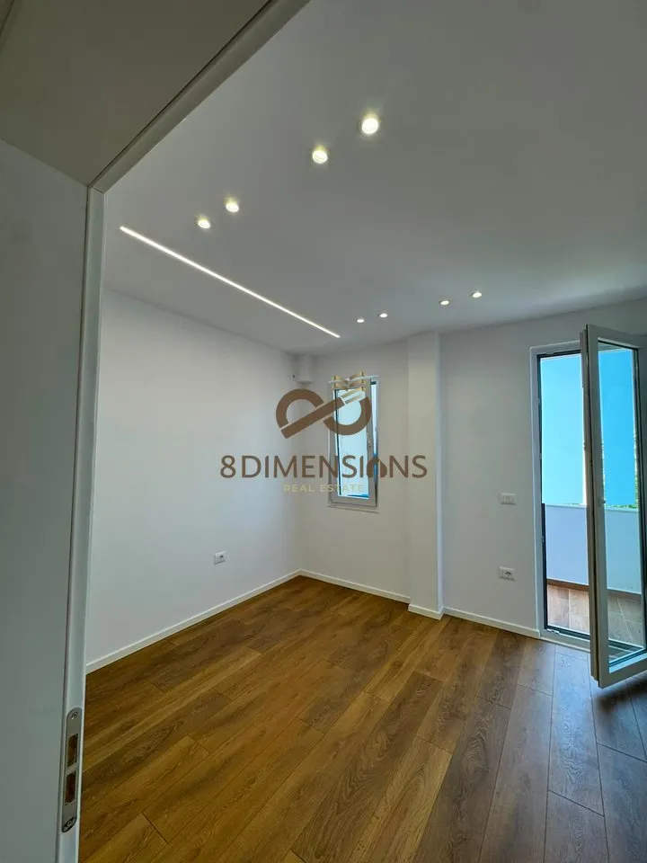 Apartament 2+1 në shitje në Rruga 4 Deshmoret, Tiranë, 68 m². Foto 1 nga 6