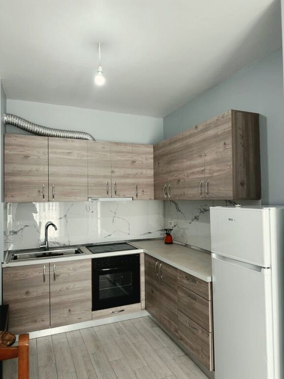 Apartment 1+1 for rent in Astir, Tirana, 70 m². Photo 2 of 3