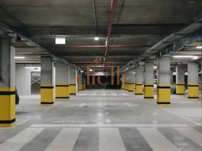 Posto auto in vendita a Shkolla e Kuqe, Tirana, 22 m². Foto 1 di 3