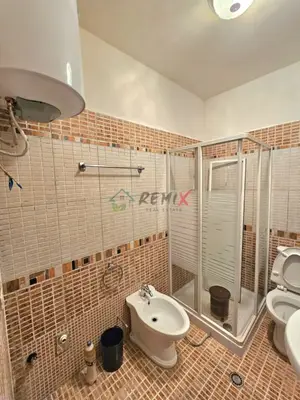 Apartament 2+1 në shitje në Rruga Mujo Ulqinaku, Durrës, 77 m². Foto 7 nga 12