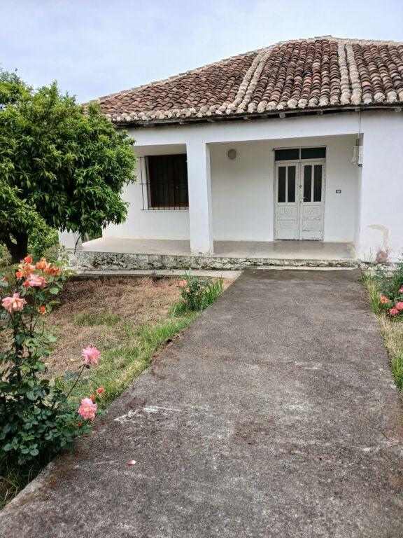 Casa indipendente in vendita a Manez, Durazzo, 740 m²