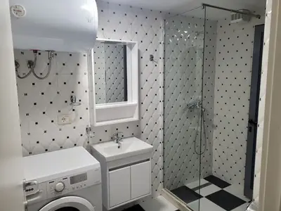 Apartament 2+1 me qera në Rruga Perlat Rexhepi, Tiranë, 85 m². Foto 10 nga 12