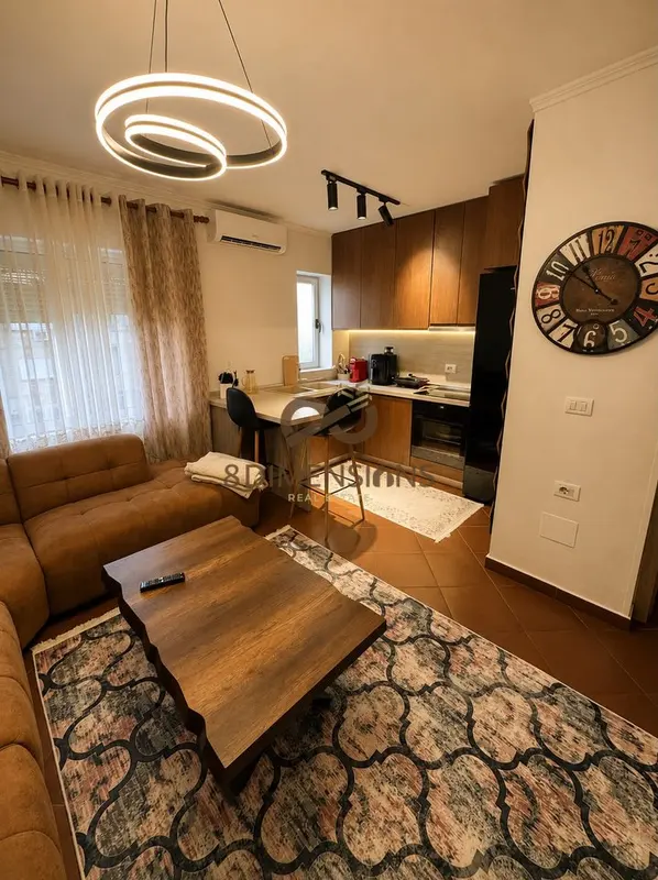 Appartamento 1+1 in vendita ad Ali Demi, Tirana, 56 m²