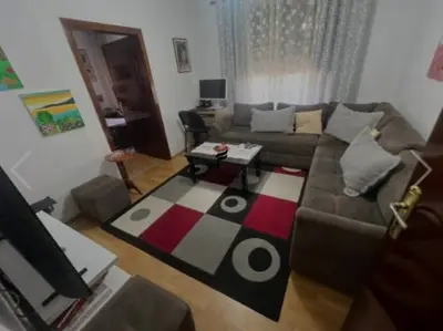 Apartment 3+1 for rent in Rruga Bardhyl 6, Tirana, 90 m². Photo 2 of 4