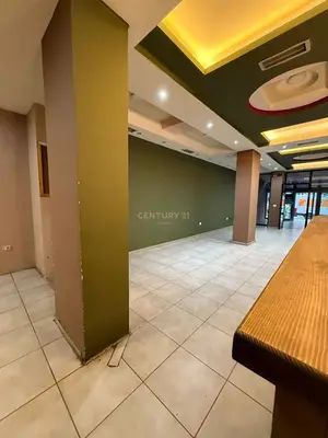 Locale in affitto a Kuzum Baba, Valona, 100 m². Foto 6 di 7