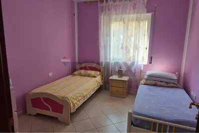 Apartament 2+1 me qera në Vlorë, 120 m². Foto 5 nga 9