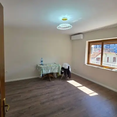 Apartament 2+1 në shitje në Rruga Bardhyl, Tiranë, 68 m². Foto 2 nga 3