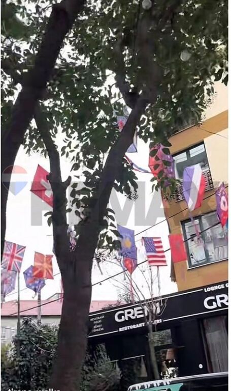 Negozio in vendita a Rruga e Bogdanëve, Tirana, 28 m². Foto 3 di 3