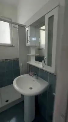 Appartamento 1+1 in affitto a Stacioni i Trenit, Durazzo, 60 m². Foto 5 di 5