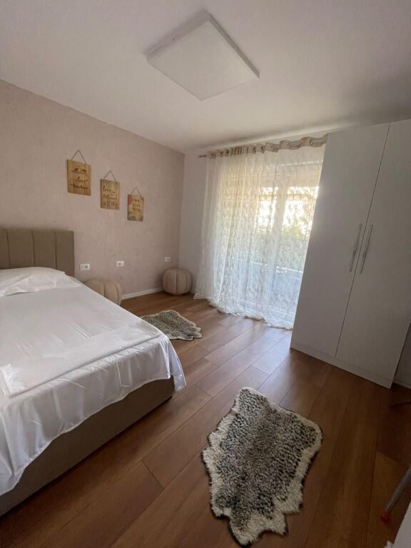 Apartment 2+1 for rent in Brryli, Tirana, 70 m². Photo 2 of 3