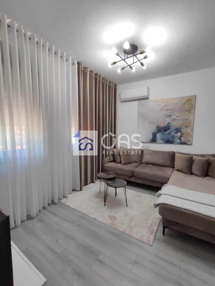 Appartamento 1+1 in affitto a Yzberisht, Tirana, 58 m². Foto 1 di 12