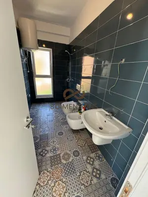 Zyrë me qera në Laprakë, Tiranë, 65 m². Foto 3 nga 4
