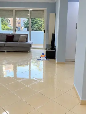 Appartamento 1+1 in affitto a Pallatet Cabej, Tirana, 60 m². Foto 2 di 5