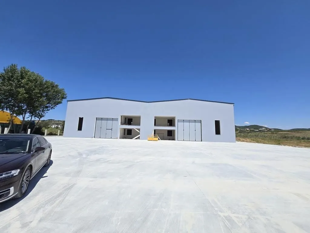 Warehouse for sale in Manez, Durrës, 1,787 m². Photo 1 of 1