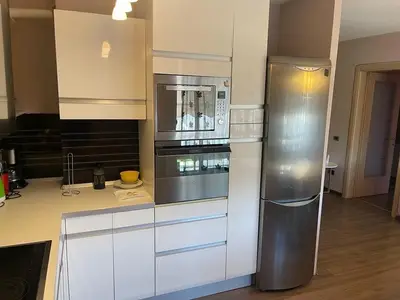 Apartament 2+1 me qera në Pallati me Shigjeta, Tiranë, 109 m². Foto 2 nga 10