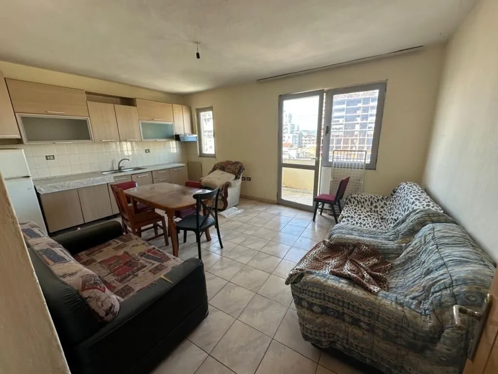Apartament 2+1 nĂ« shitje nĂ« Rruga Xhanfize Keko, TiranĂ«, 67 mÂČ. Foto 1 nga 4