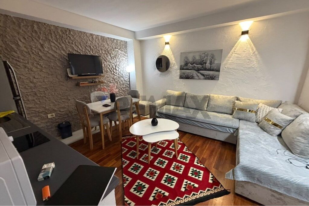 Appartamento in affitto a Toptani, Tirana, 75 m²