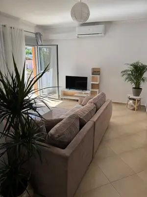 Apartament 2+1 me qera në Kompleksi Odeon, Vlorë, 86 m². Foto 2 nga 10