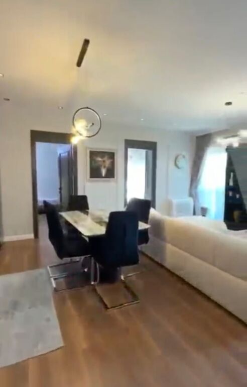 Appartamento 3+1 in affitto a 21 Dhjetori, Tirana, 150 m²