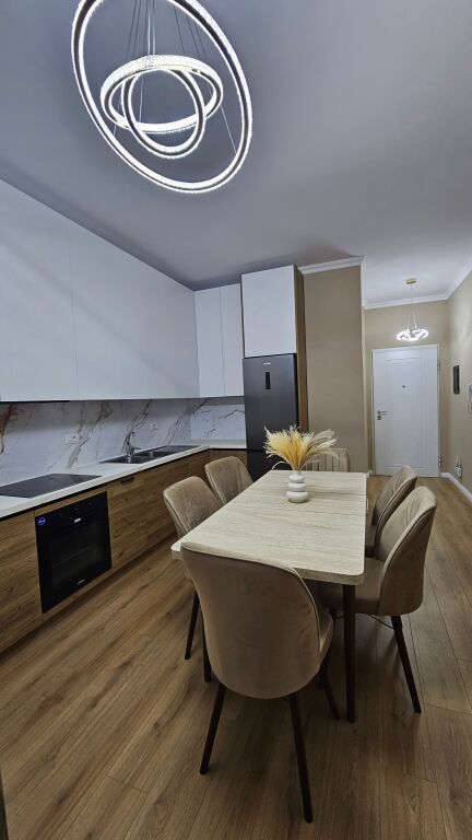 Apartment 2+1 for rent in Kopshti Botanik i Tiranës, Tirana, 110 m². Photo 2 of 3