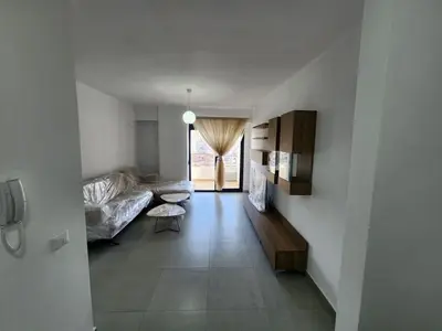 Apartament 2+1 me qera në Rruga Mujo Ulqinaku, Durrës, 90 m². Foto 5 nga 11