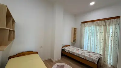 Apartament 2+1 në shitje në Liqeni i Thatë, Tiranë, 130 m². Foto 10 nga 12