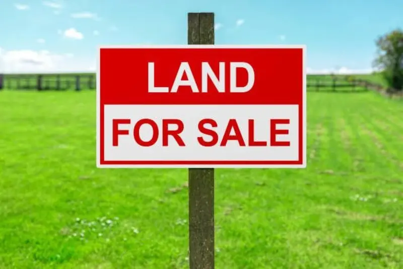 Terreno in vendita a Rinas, Tirana, 12.000 m²