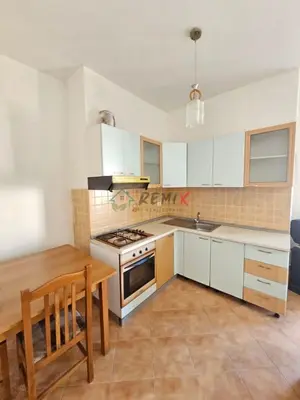 Appartamento 2+1 in affitto a Drejtoria e Policise, Durazzo, 113 m². Foto 11 di 12