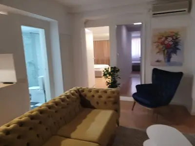 Apartament 2+1 me qera në Rruga Perlat Rexhepi, Tiranë, 85 m². Foto 5 nga 12
