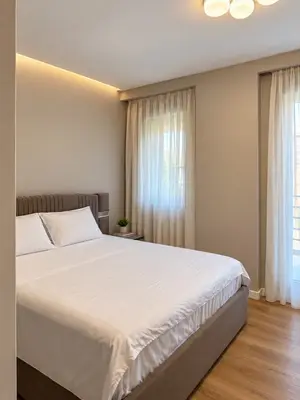 Apartament 1+1 me qera në Rruga 1 Maj, Korçë, 60 m². Foto 7 nga 12