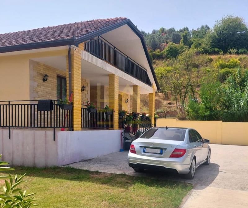 Shtëpi private në shitje në Marikaj, Tiranë, 160 m². Foto 3 nga 12