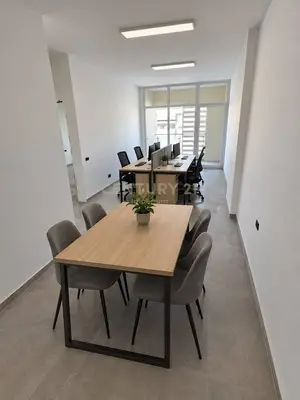 Office for rent in Komuna e Parisit, Tirana, 70 m². Photo 2 of 5