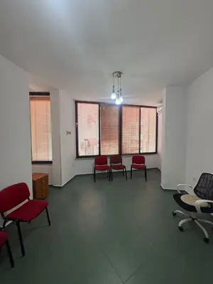Ufficio in affitto a Parlamenti, Tirana, 35 m². Foto 4 di 4