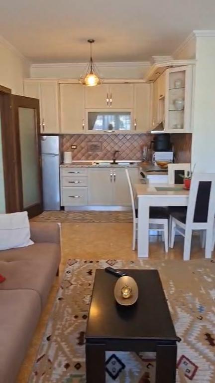 Apartament 1+1 në shitje në Rruga Kongresi i Manastirit, Tiranë, 60 m². Foto 7 nga 11