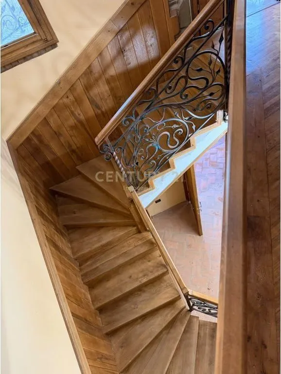 Villa in vendita a Ndroq, Tirana, 400 m². Foto 1 di 12