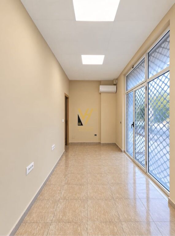 Ambient biznesi me qera në Porcelan, Tiranë, 30 m². Foto 3 nga 3