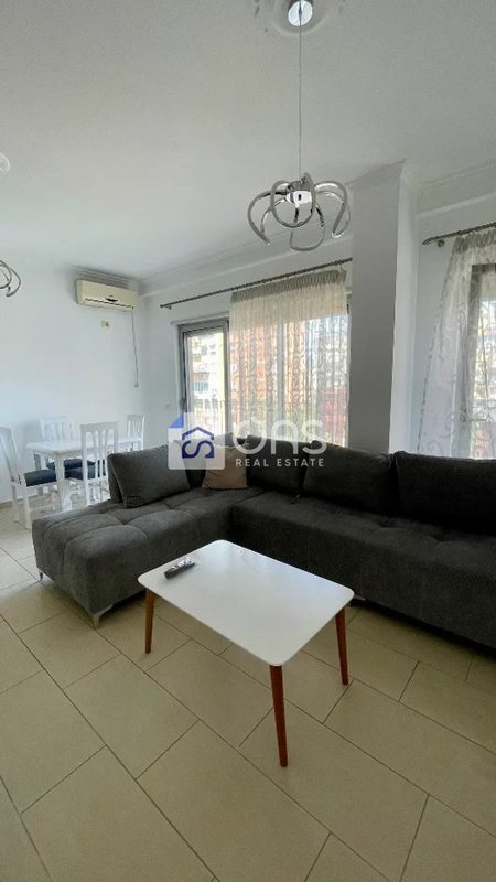 Appartamento 1+1 in affitto a Myslym Shyr, Tirana, 70 m²