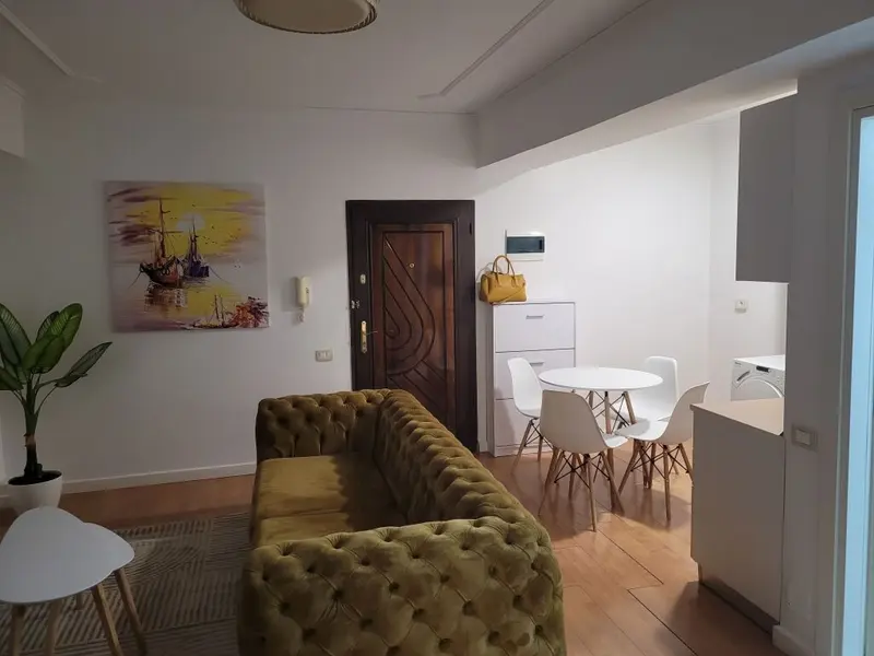 Appartamento 2+1 in affitto a Rruga Perlat Rexhepi, Tirana, 85 m²