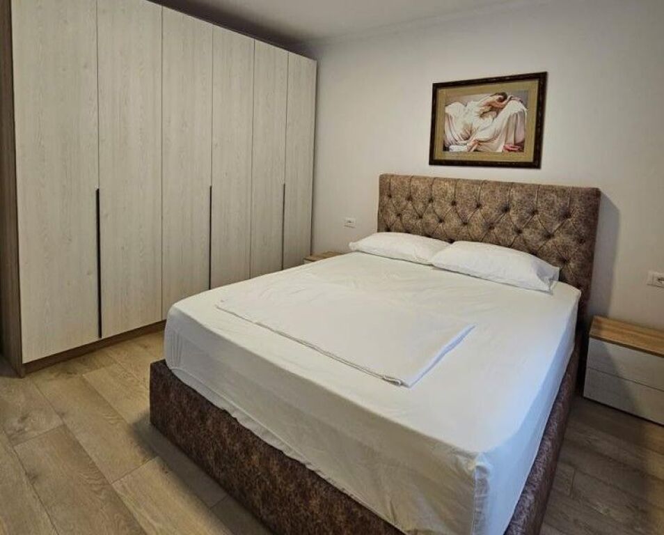 Apartment 1+1 for rent in Rruga e Kavajës, Tirana, 70 m². Photo 3 of 3
