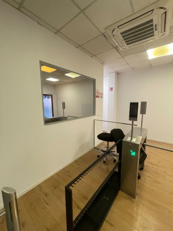 Commercial space for rent in Blloku, Tirana, 550 m². Photo 2 of 3