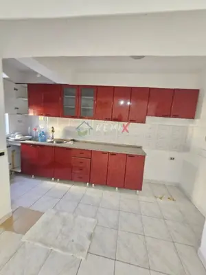 Appartamento 1+1 in affitto a Drejtoria e Policise, Durazzo, 60 m². Foto 1 di 9