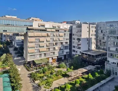 Apartament 3+1 në shitje në Komuna e Parisit, Tiranë, 139 m². Foto 2 nga 3
